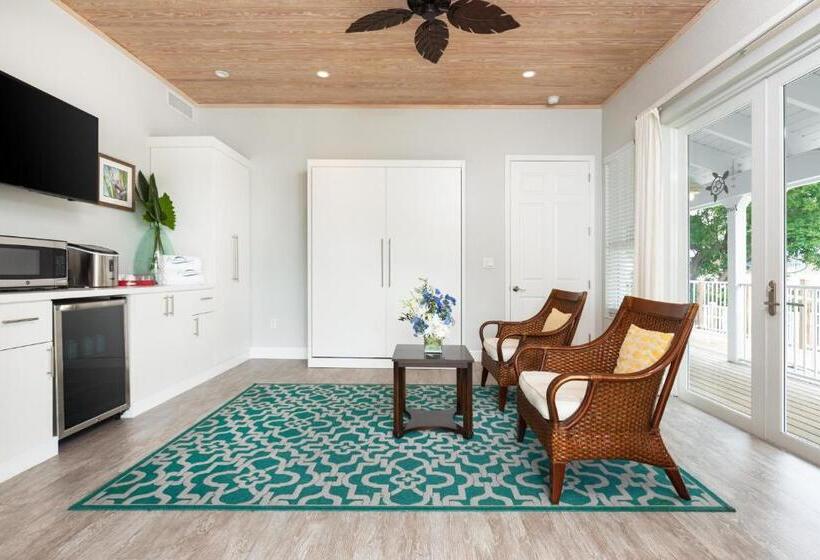 Вилла 2 Спальни, Dolphin Point Villas