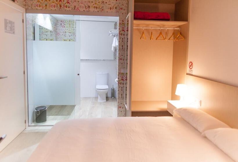 غرفة قياسية, Host & Home