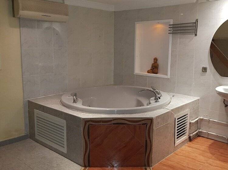 Номер Стандарт с Гидромассажем, La Casita