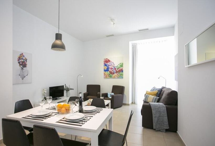 شقة 3 غرف, Singularstays Mar44