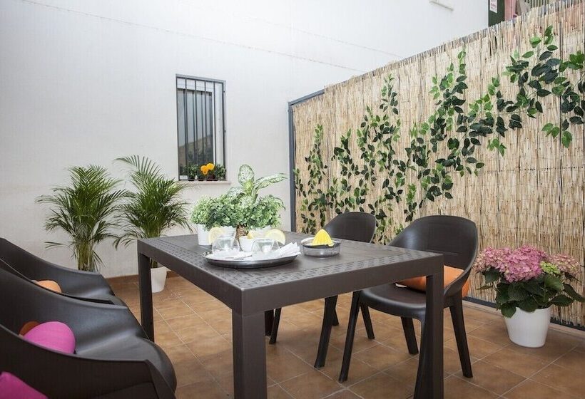 شقة غرفة واحدة مزودة بتراس, Singularstays Mar44