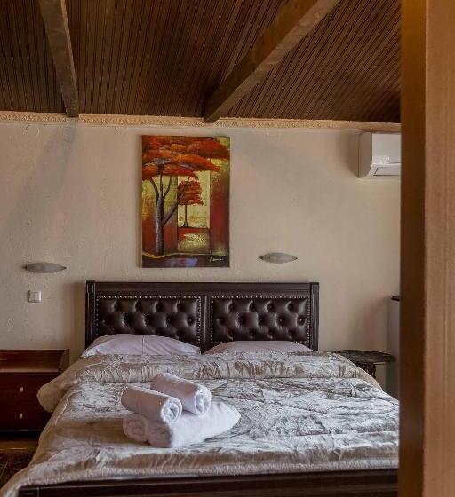 غرفة عائلية, Aeolic Star