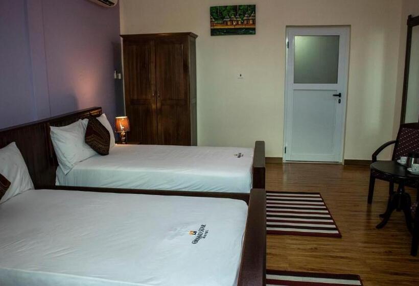 اتاق لوکس, Grand Star