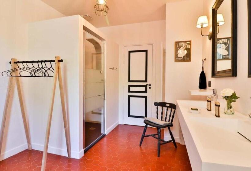 Comfort room with garden view, Mas Château Blanc