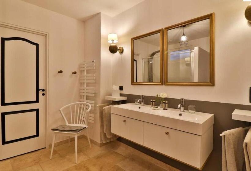 Comfort room with garden view, Mas Château Blanc