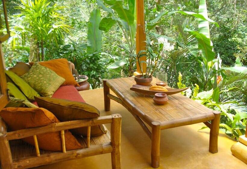 חדר סטנדרט עם מרפסת, Sarinbuana Eco Lodge