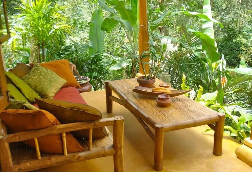 バルコニー付きスタンダードルーム, Sarinbuana Eco Lodge