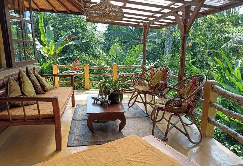 デラックスファミリールーム, Sarinbuana Eco Lodge
