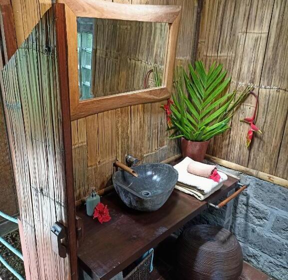 חדר סטנדרט נוף לגינה, Sarinbuana Eco Lodge