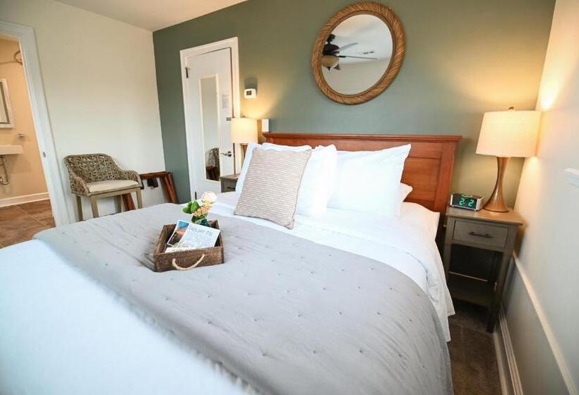 غرفة قياسية, The Lakehouse Inn Geneva