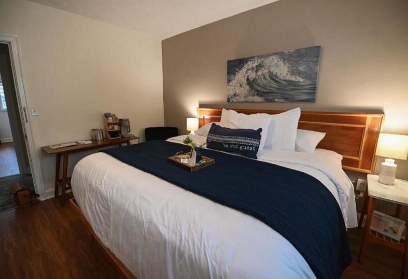 غرفة قياسية, The Lakehouse Inn Geneva