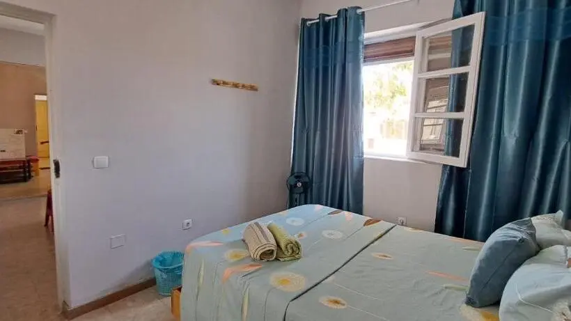 اتاق خانوادگی, Mendes Homestay   B&b In The Heart Of Praia