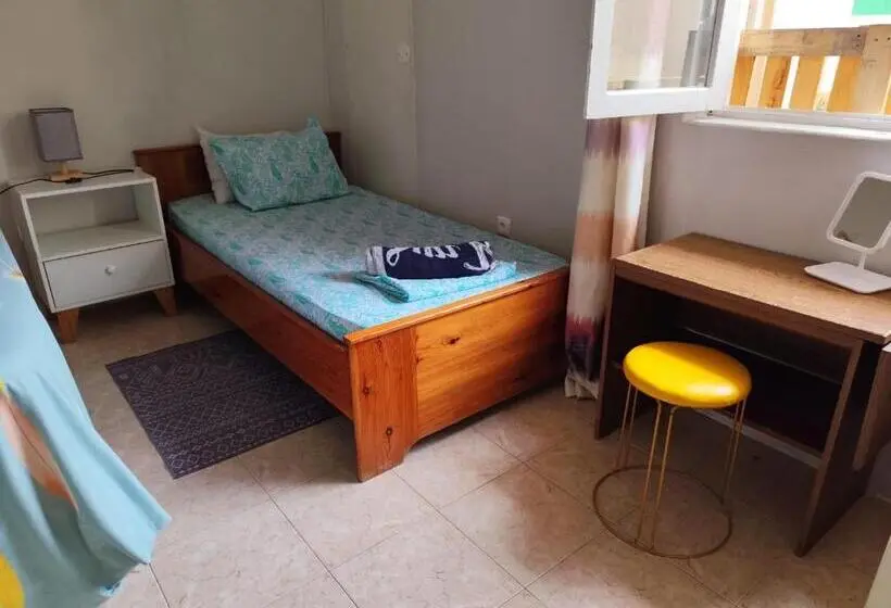 اتاق استاندارد چهار تخته, Mendes Homestay   B&b In The Heart Of Praia