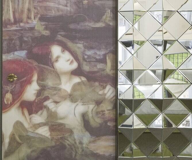 سوییت جونیور با چشمانداز شهر, Asmundo Di Gisira