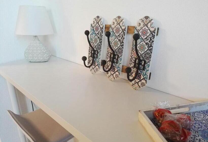 オーシャンビュースタンダードルームバルコニー付き, B&b Micucco