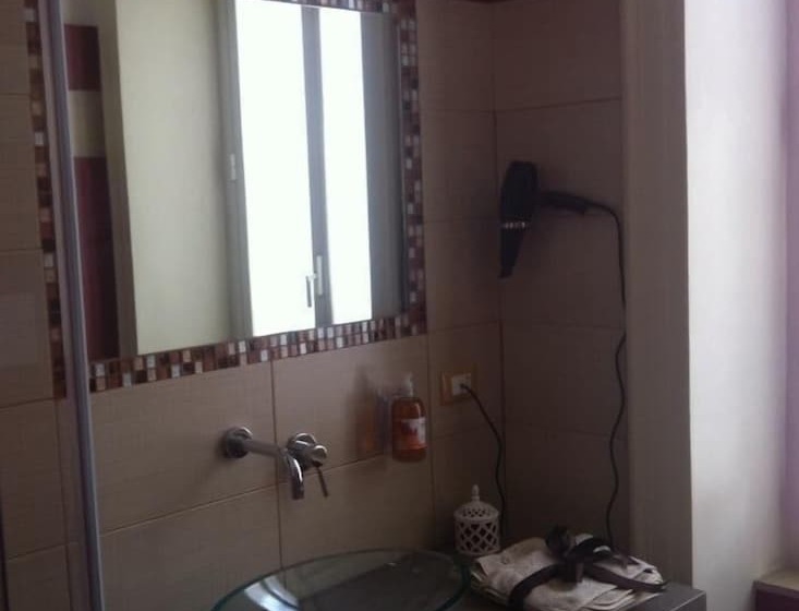 اتاق استاندارد, B&b The Queens