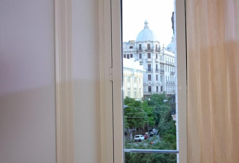 اتاق استاندارد, B&b The Queens