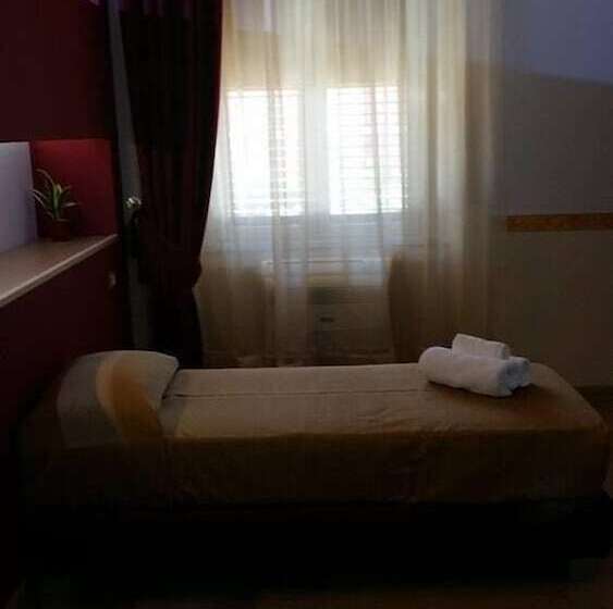 اتاق استاندارد, B&b The Queens