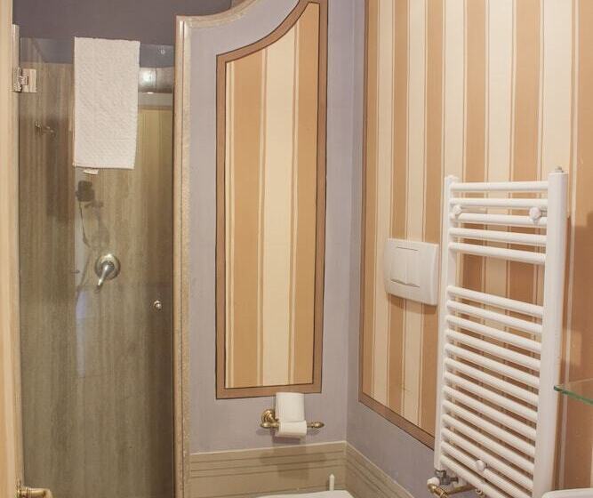 اتاق استاندارد, Castello Costaguti