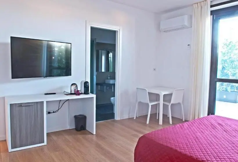 バルコニー付きデラックスルーム, Four Rooms Guesthouse