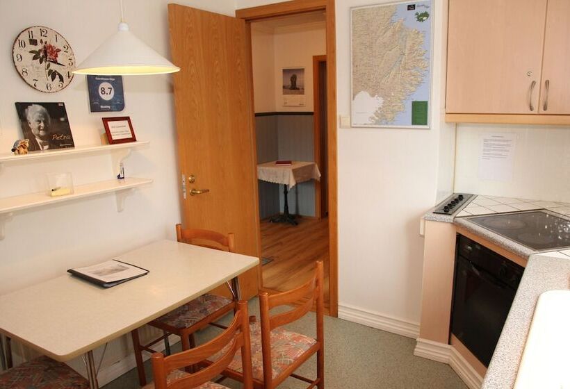 اتاق استاندارد با سرویس بهداشتی مشترک, Olga Guesthouse