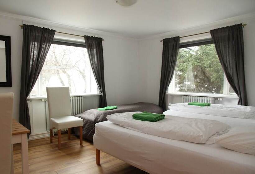 اتاق استاندارد سه تخته با سرویس بهداشتی مشترک, Olga Guesthouse