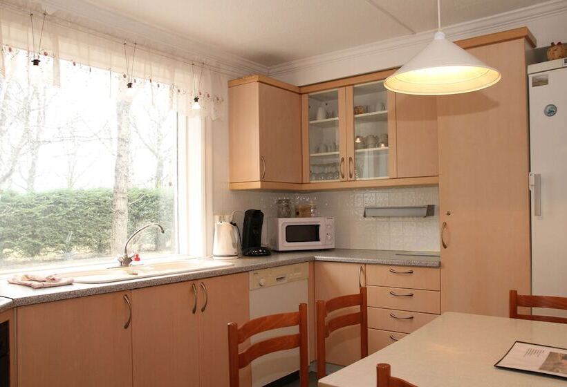 اتاق استاندارد چهارنفره با سرویس بهداشتی مشترک, Olga Guesthouse