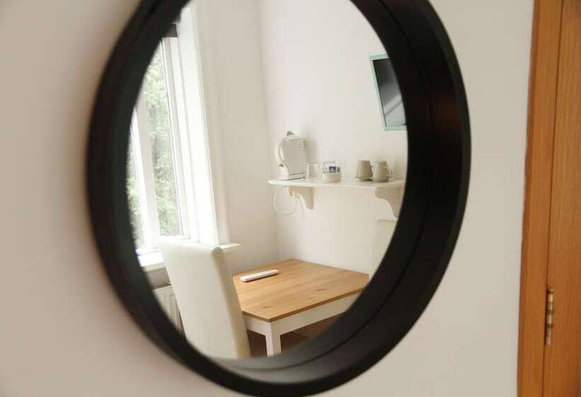 اتاق استاندارد با سرویس بهداشتی مشترک, Olga Guesthouse