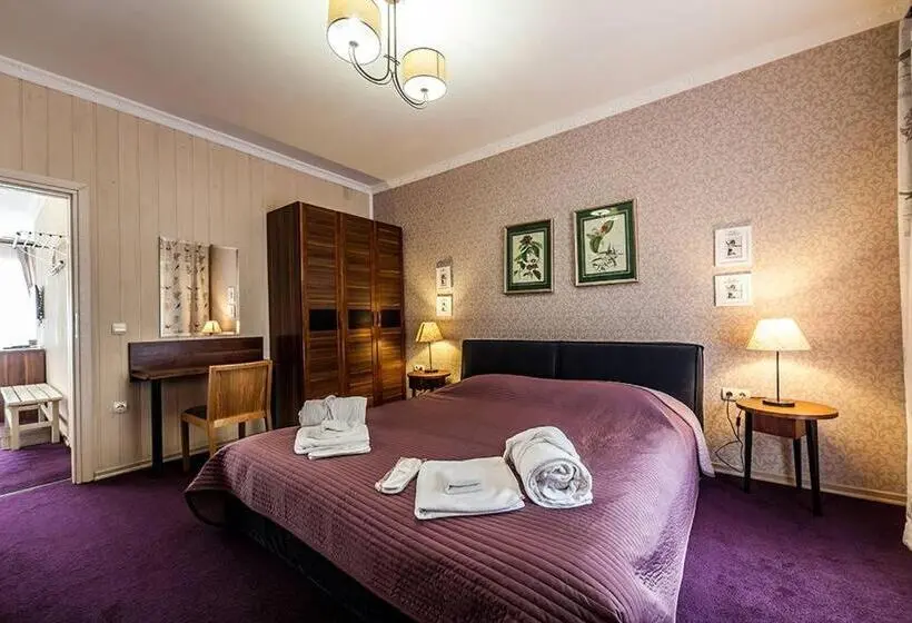 Deluxe Neljän Hengen Huone, ольга готель спа