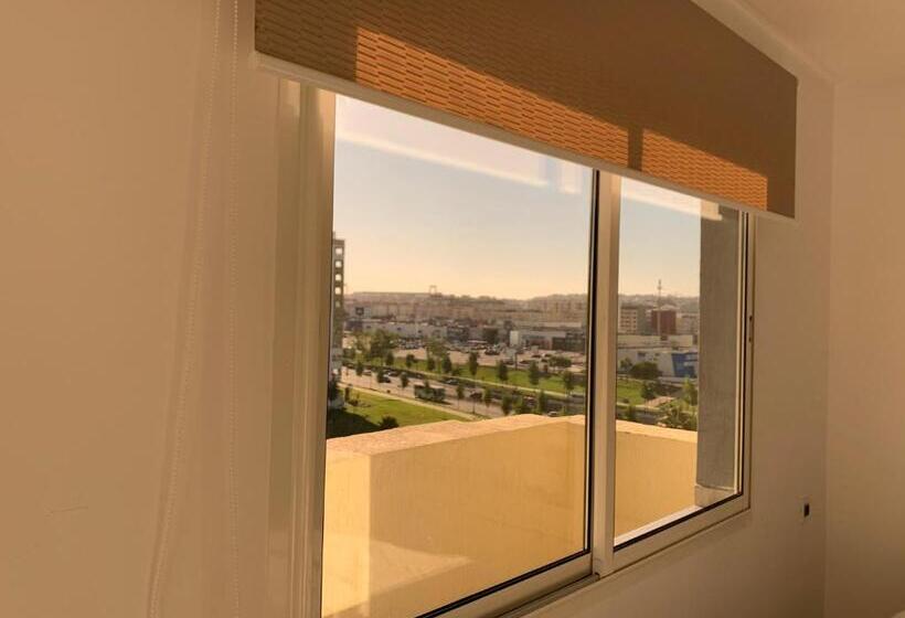 استودیوی استاندارد, Appart Hotel Monaco