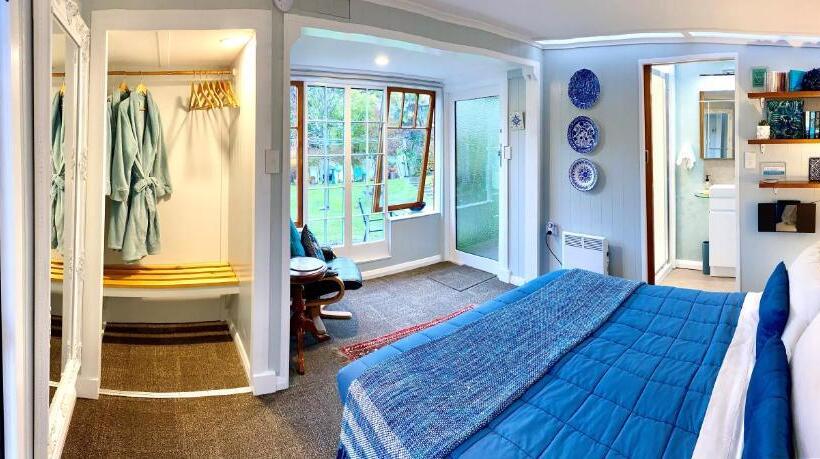 إستوديو ديلوكس, Ah House City B&b Nelson