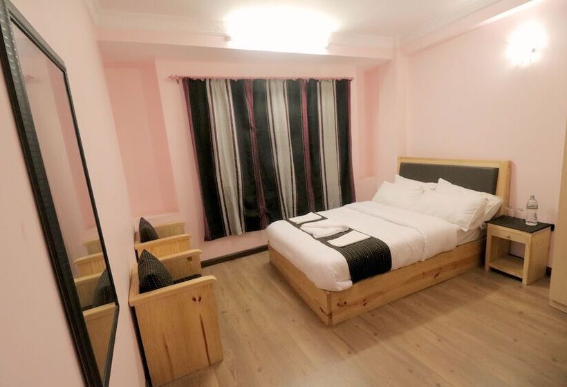 اتاق استاندارد با سرویس بهداشتی مشترک, Easy Homes