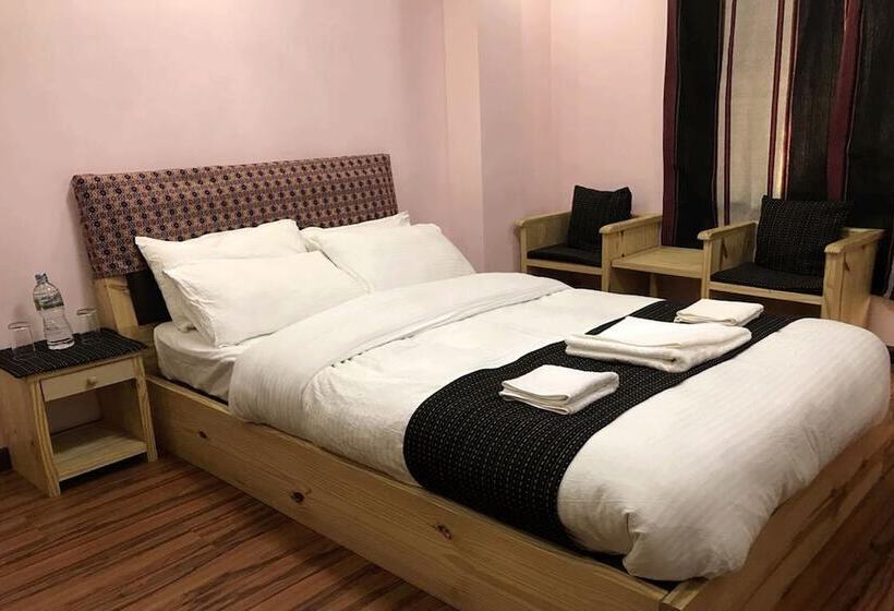 اتاق استاندارد, Easy Homes