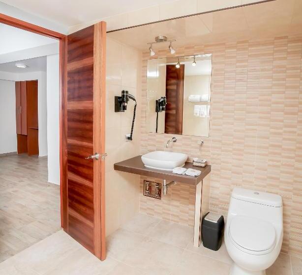 자쿠지 스위트, Golden Sunrise Machupicchu