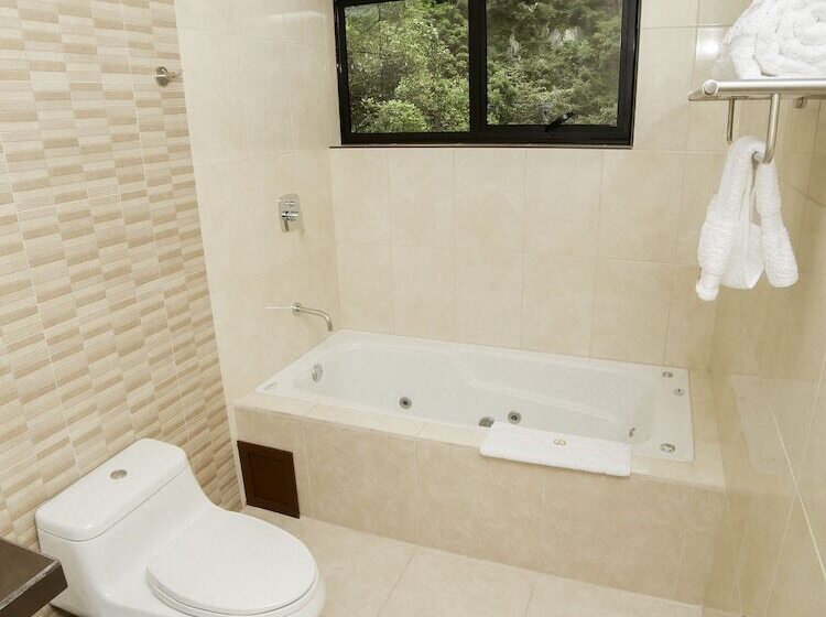 주니어 스위트, Golden Sunrise Machupicchu