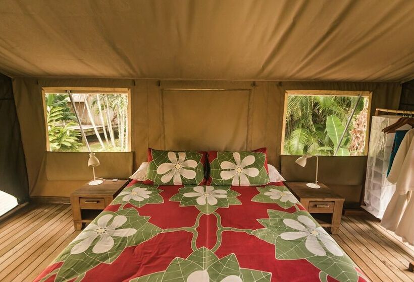 چادر با خدمات رفاهی لوکس, Ikurangi Eco Retreat