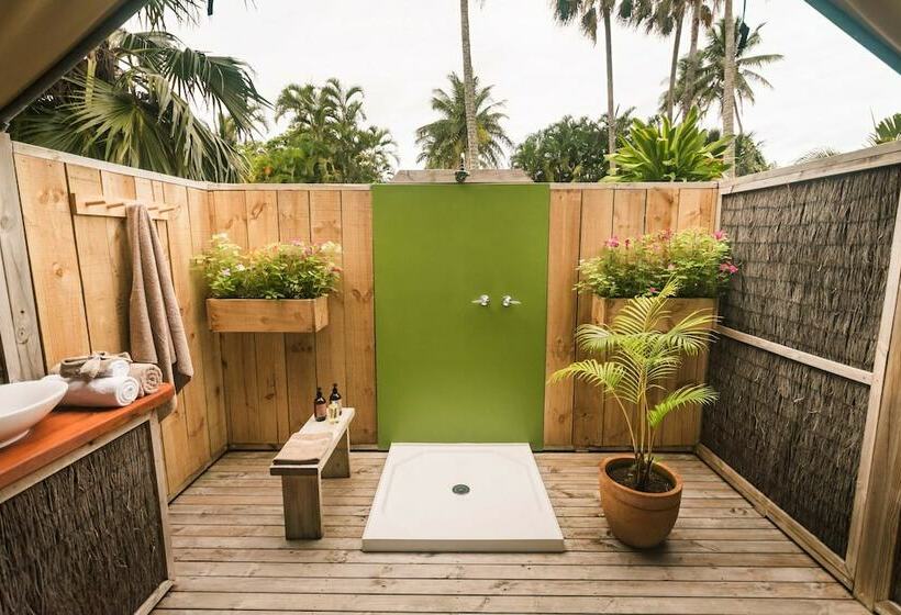 چادر با خدمات رفاهی لوکس, Ikurangi Eco Retreat