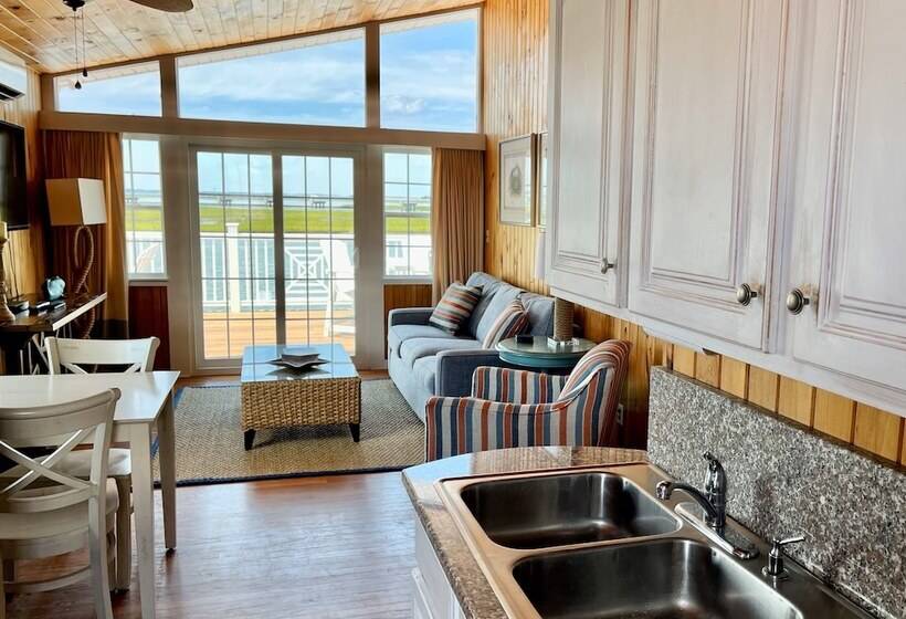 Talo 2 Makuuhuonetta, Key West Cottages