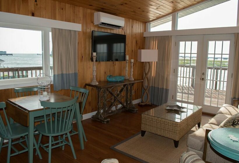 Talo 2 Makuuhuonetta, Key West Cottages