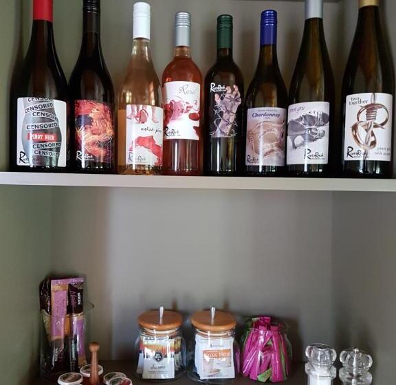 キングサイズベッドのデラックススイート, River Rock Estate