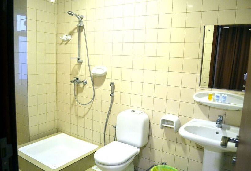 آپارتمان 2 خوابه, Star Emirates Inn