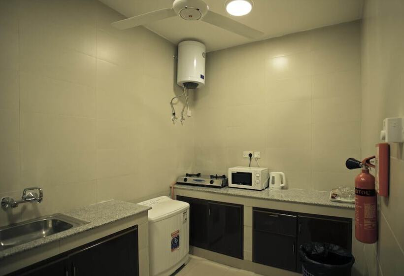 آپارتمان 3 خوابه, Star Emirates Inn