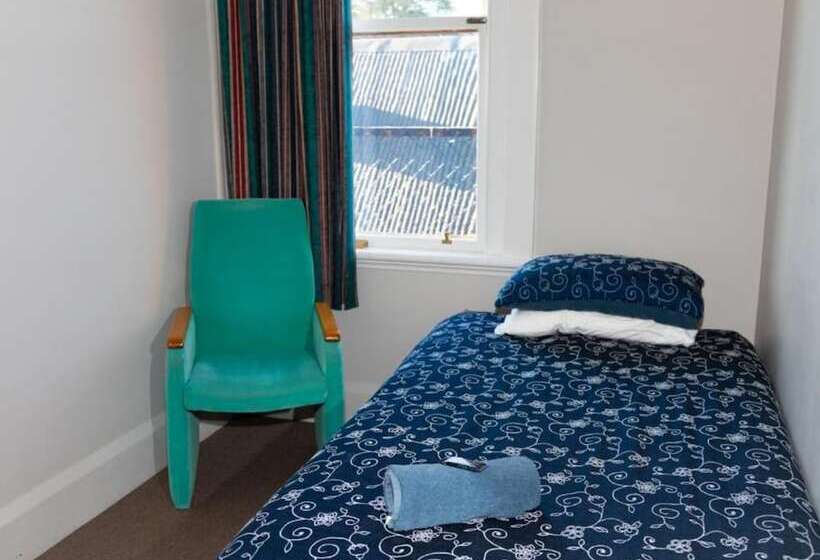 スタンダードシングルルーム, The Blue Pub