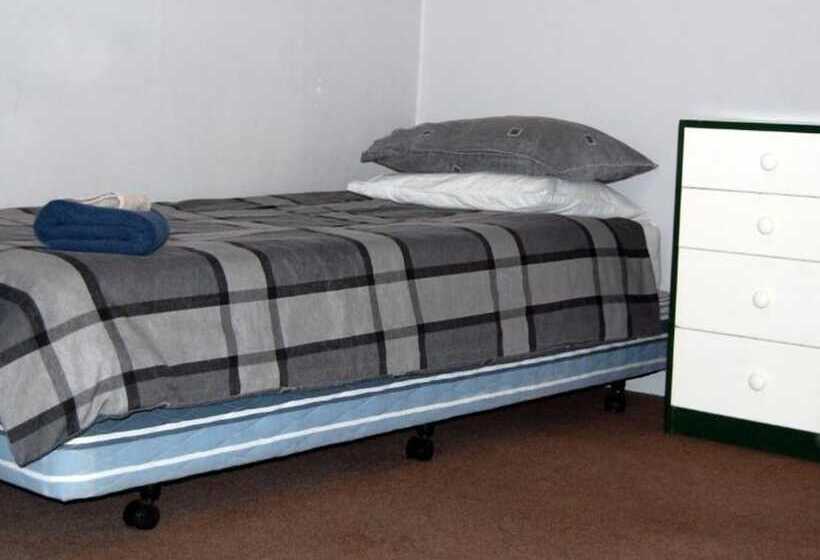 スタンダードトリプルルーム, The Blue Pub