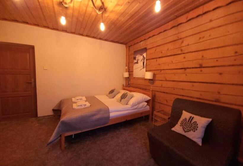 Трехместный Номер Стандарт с Балконом, Willa Antałówka