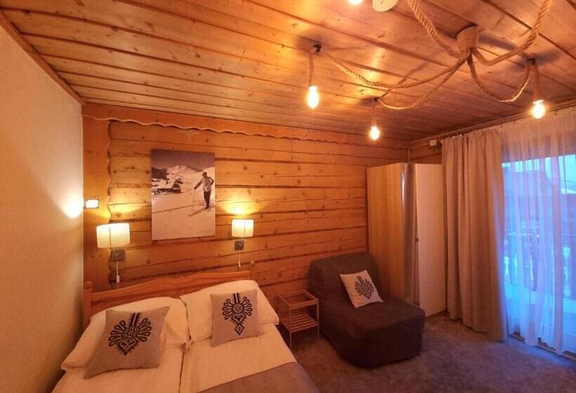 Трехместный Номер Стандарт с Балконом, Willa Antałówka