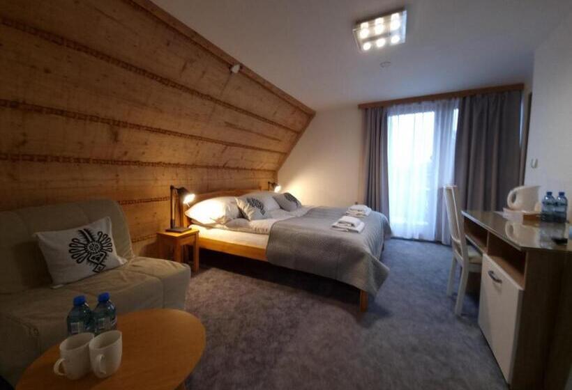 Трехместный Номер Стандарт с Балконом, Willa Antałówka