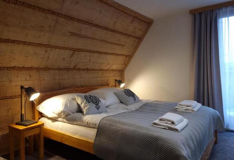 Трехместный Номер Стандарт с Балконом, Willa Antałówka