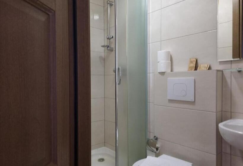 Трехместный Номер Стандарт с Балконом, Willa Antałówka