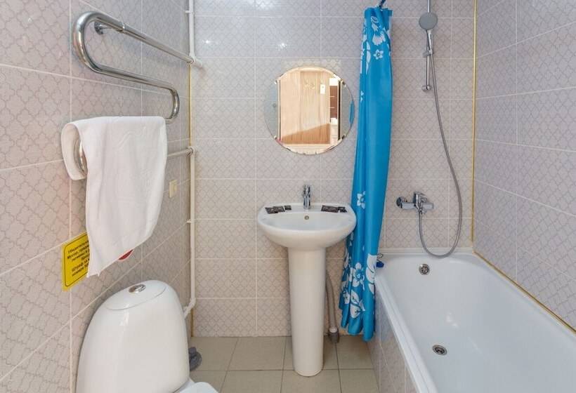 غرفة سوبيريور, 1 St Train